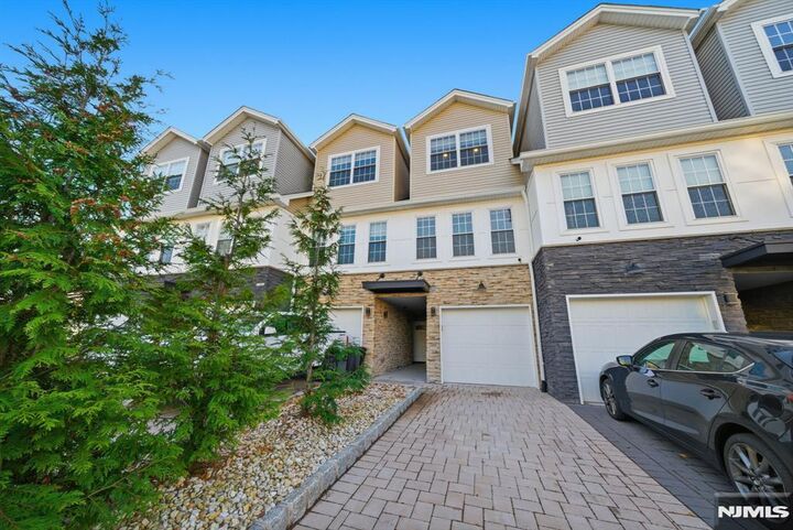 Property Photo:  93 Prospect Street 4  NJ 07026 