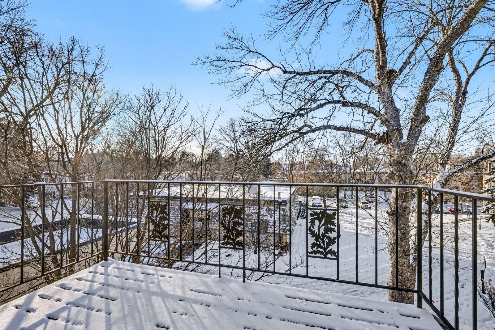 Property Photo:  183 Little Canada Road E 302  MN 55117 