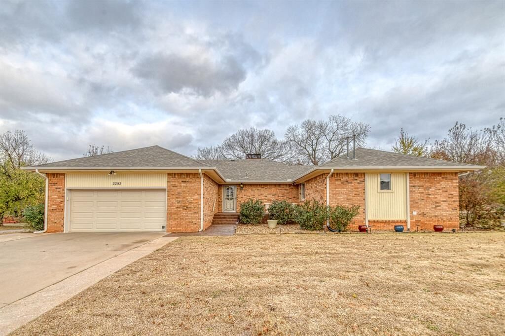 Property Photo: 2293 County Street 2814 OK 73018
