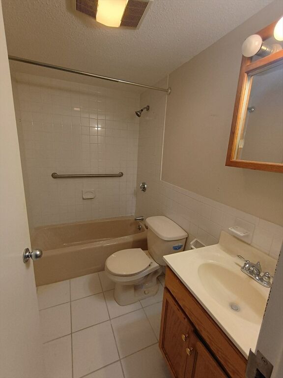 Property Photo: 157 Franklin St A3 MA 02180