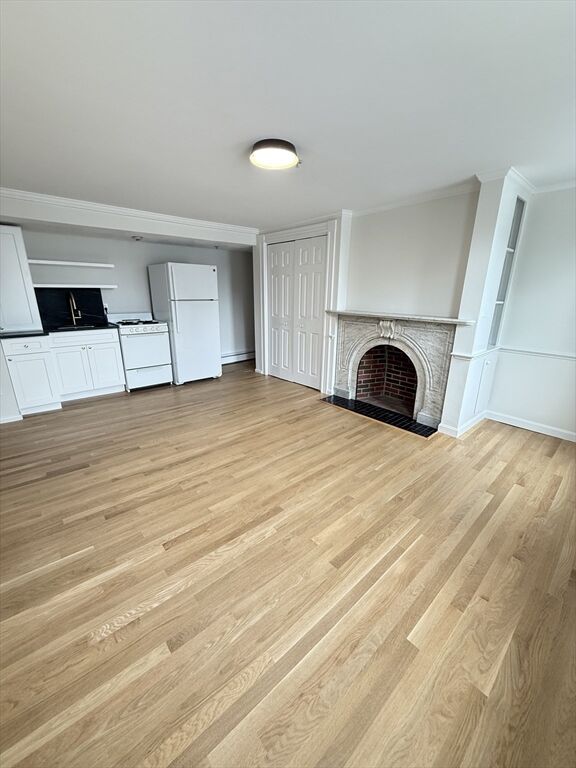 Property Photo:  313 Essex St 203  MA 01979 