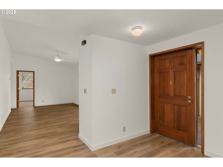 Property Photo:  2634 SW Mitchell Ct  OR 97239 