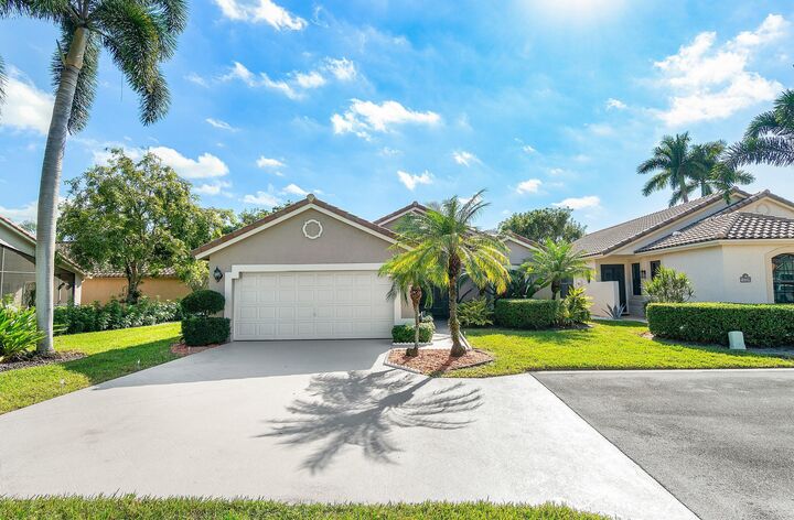 Property Photo:  10315 Lexington Lakes Boulevard S  FL 33436 