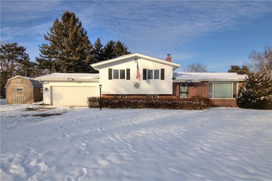 Property Photo: 1914 W Mead Street WI 54703