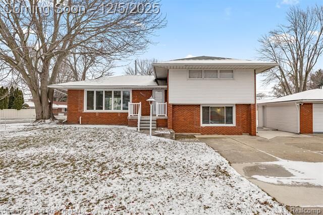 30631 Bayview Drive  Gibraltar MI 48173 photo