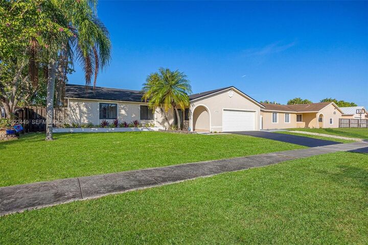 25720 SW 133rd Ave  Homestead FL 33032 photo