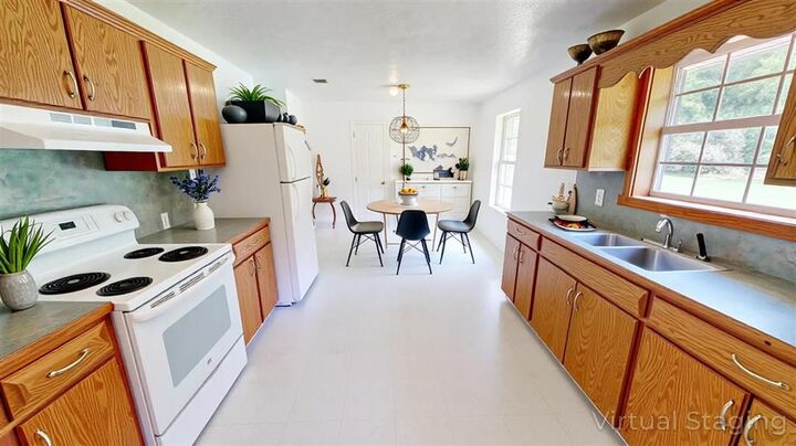 Property Photo:  1112 Pinder Lane  LA 70633 