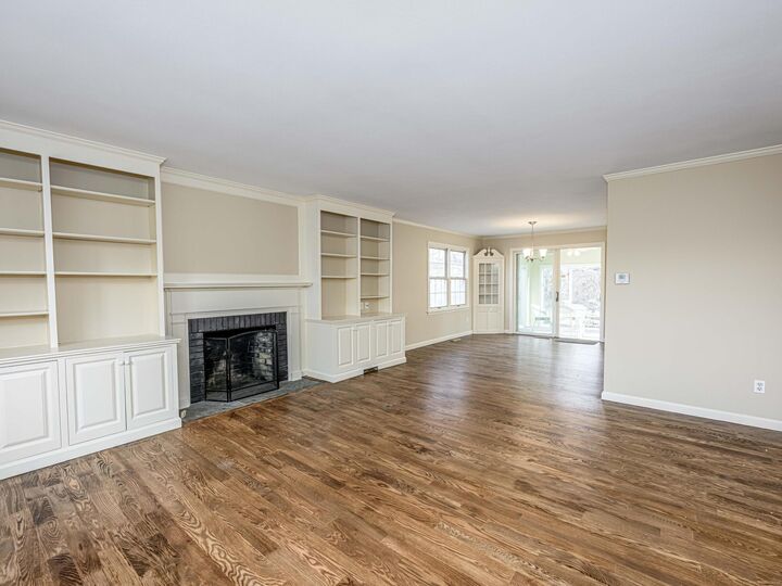 Property Photo: 3 Essex Lane 3 CT 06443