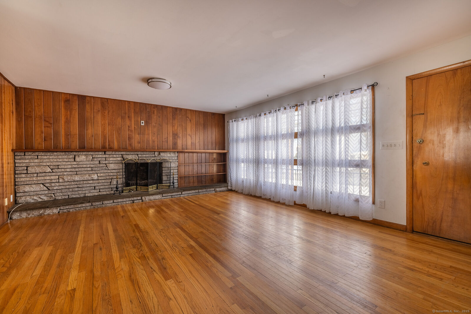 Property Photo: 3845 Old Town Road CT 06606