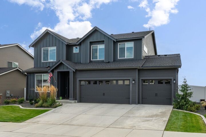 Property Photo:  10571 N Paiute Dr  WA 99208 