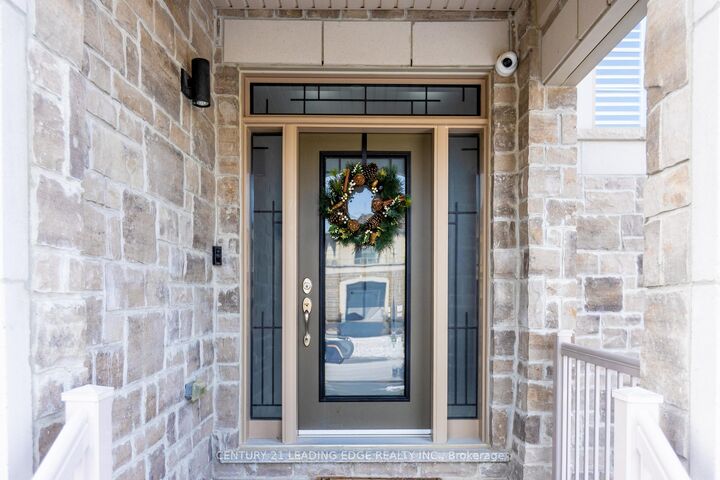 Photo de la propriété: 228 Fleetwood Drive ON L1K 3E7