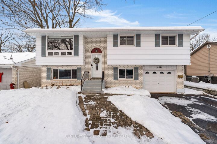 Photo de la propriété: 440 Barrie Road ON L3V 6L9