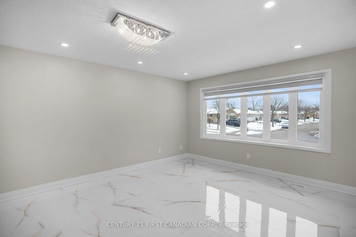 Photo de la propriété:  1046 Jalna Boulevard  ON N6E 2M1 