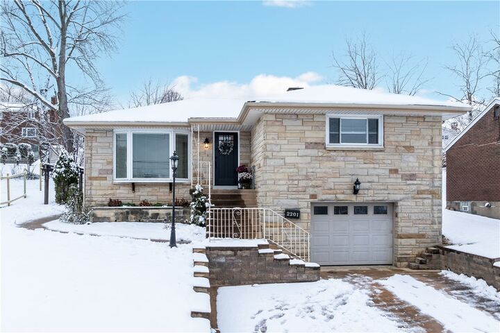 Property Photo:  2201 Parklyn Street  PA 15234 