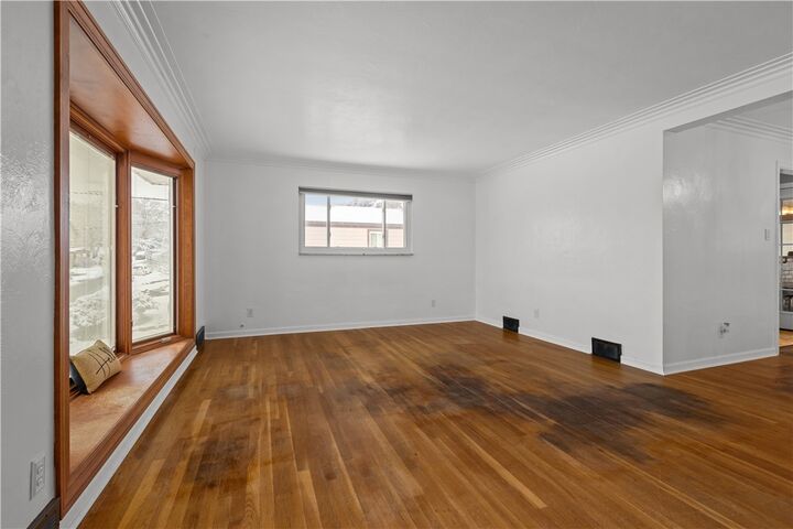 Property Photo:  2201 Parklyn Street  PA 15234 