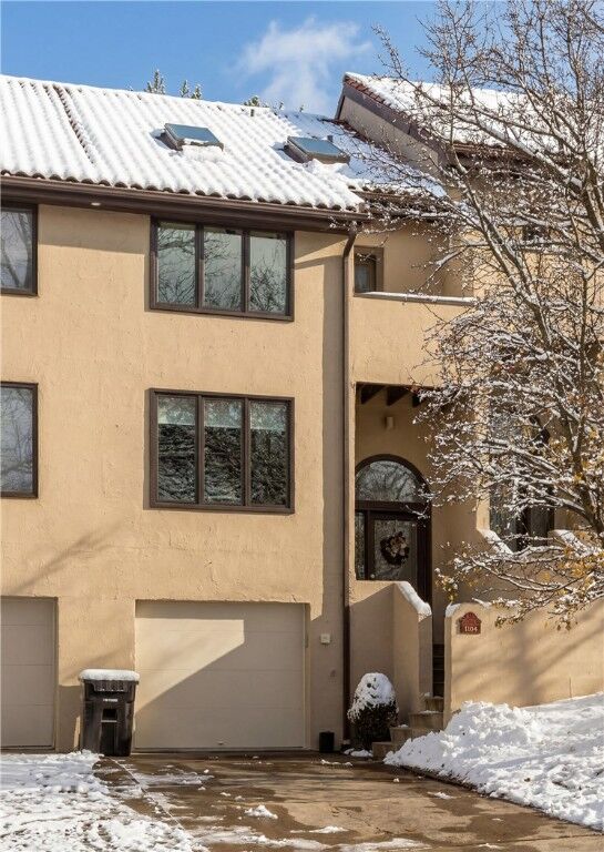 Property Photo: 1104 W Ridge Road PA 15101