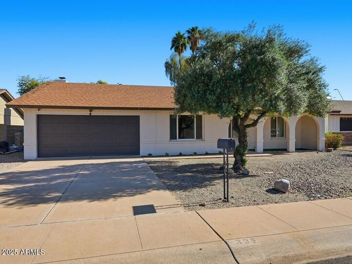 Property Photo:  5335 S Siesta Lane  AZ 85283 