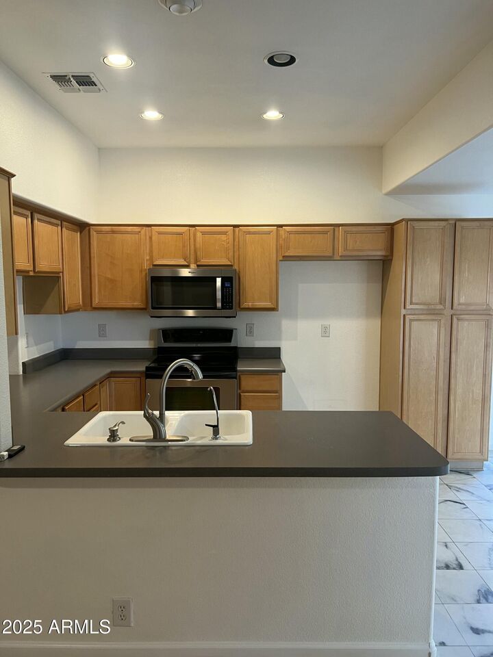 Property Photo:  15761 N 77th Avenue  AZ 85382 