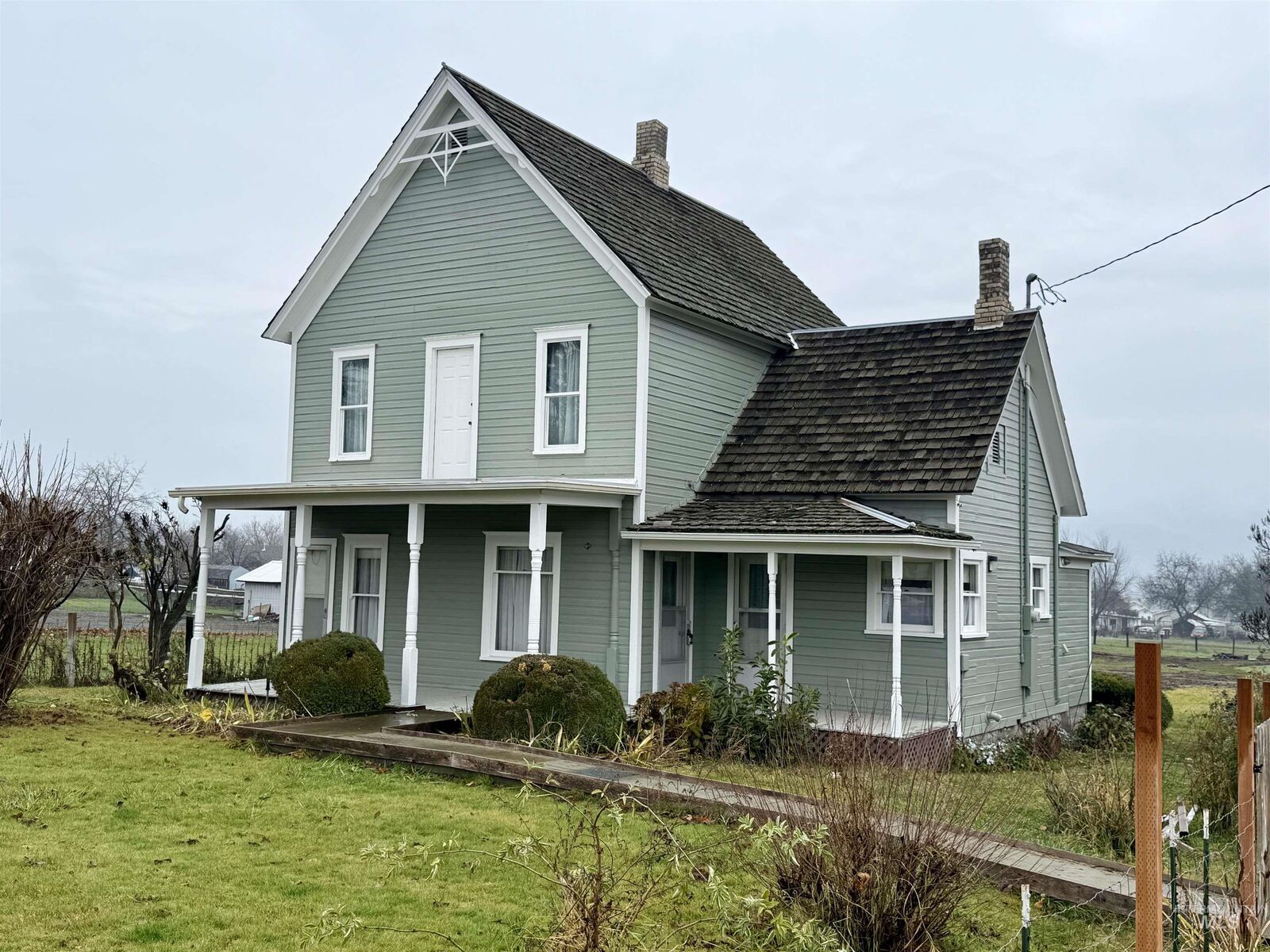 Property Photo: 1368 Chestnut St. WA 99403