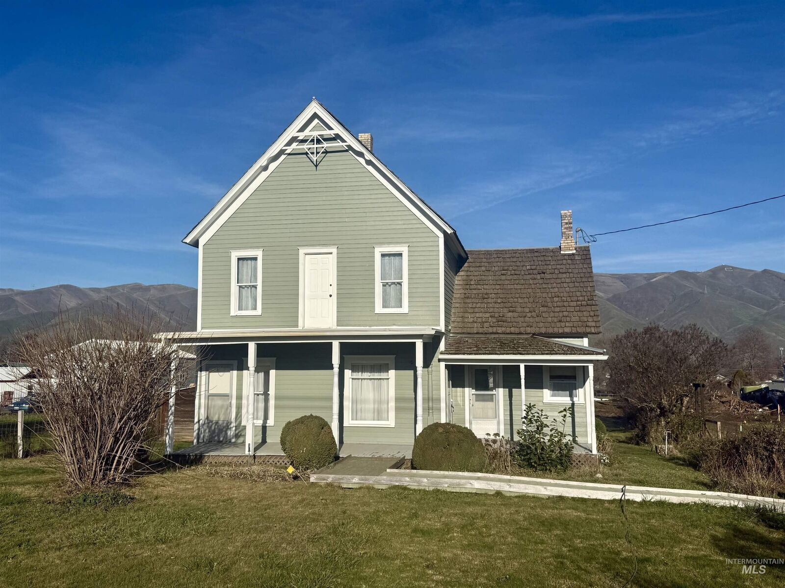 Property Photo:  1368 Chestnut St.  WA 99403 