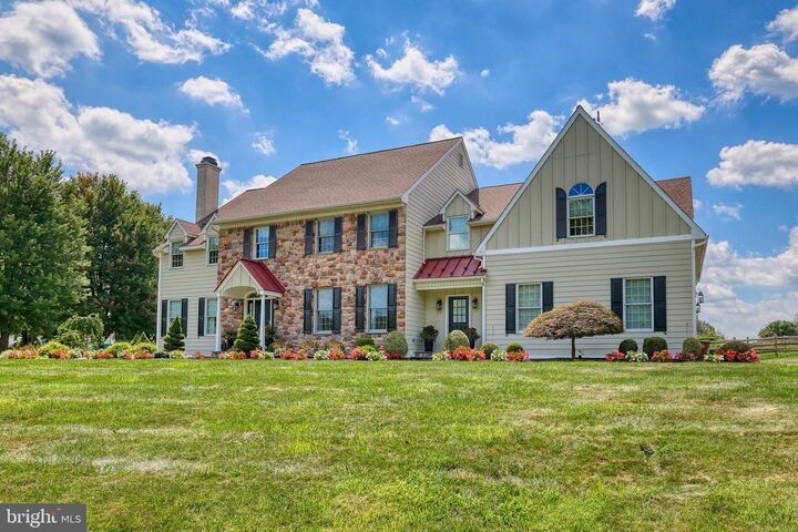 Property Photo:  1100 Pineville Road  PA 18938 