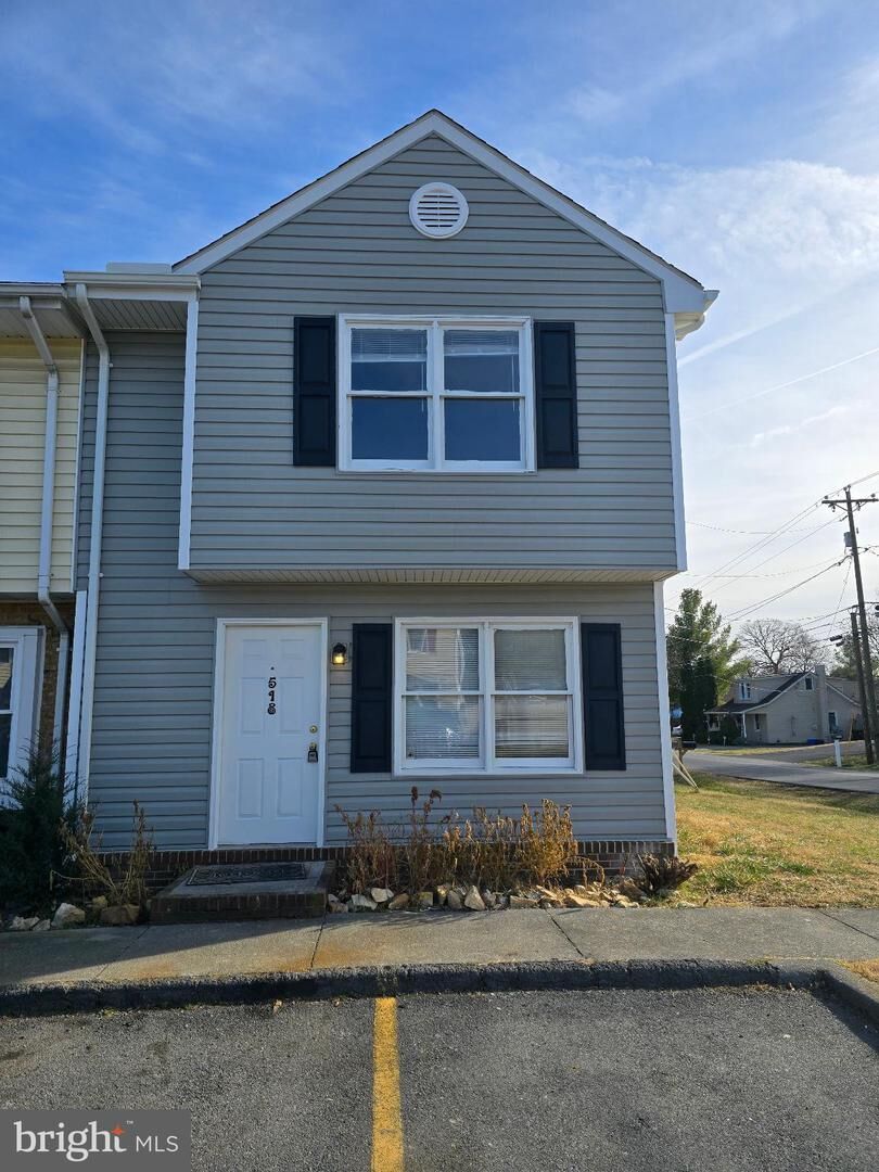 Property Photo:  518 Yorktowne Place  VA 22601 