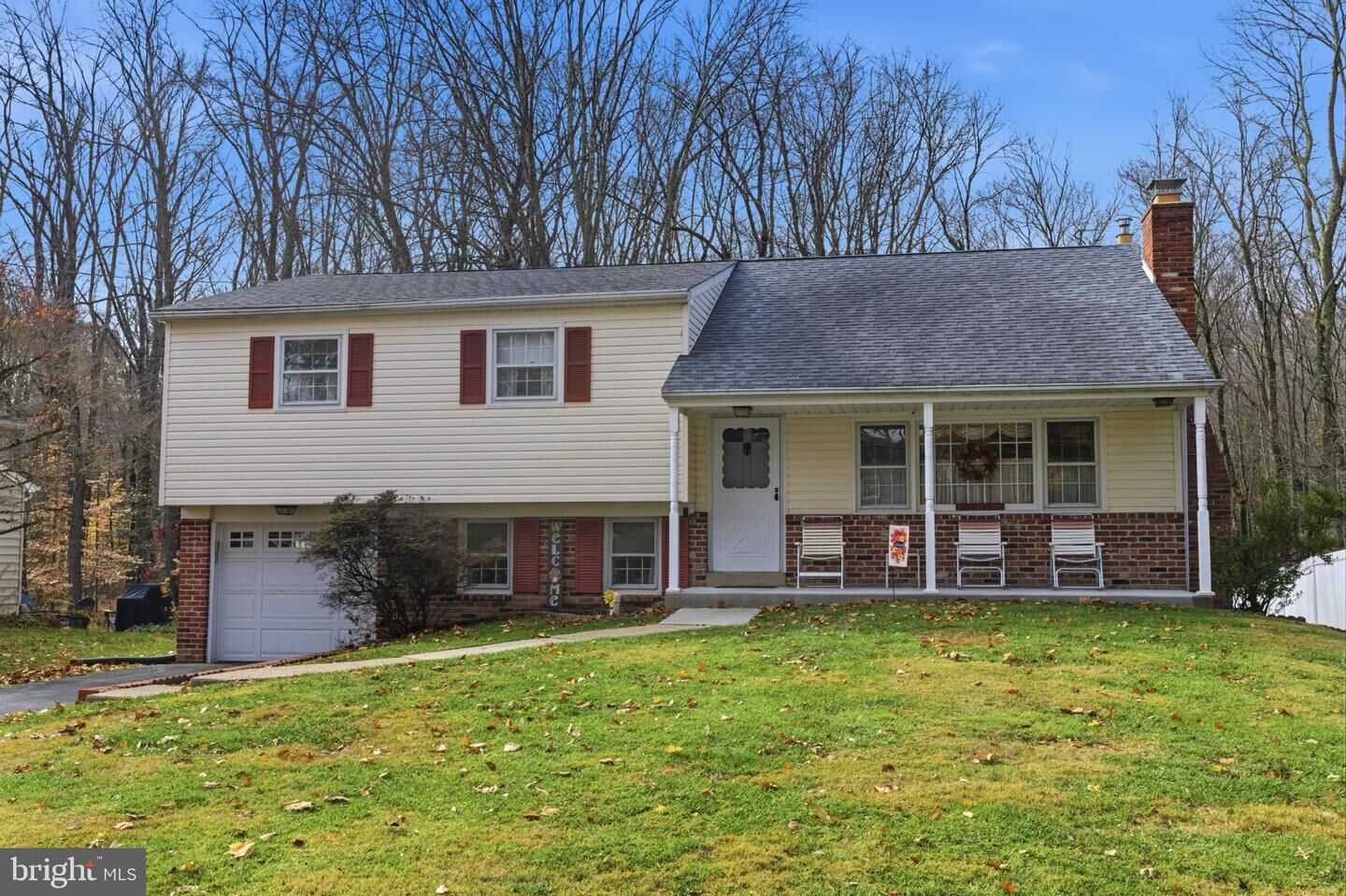 Property Photo:  5 Glen Drive  PA 19067 