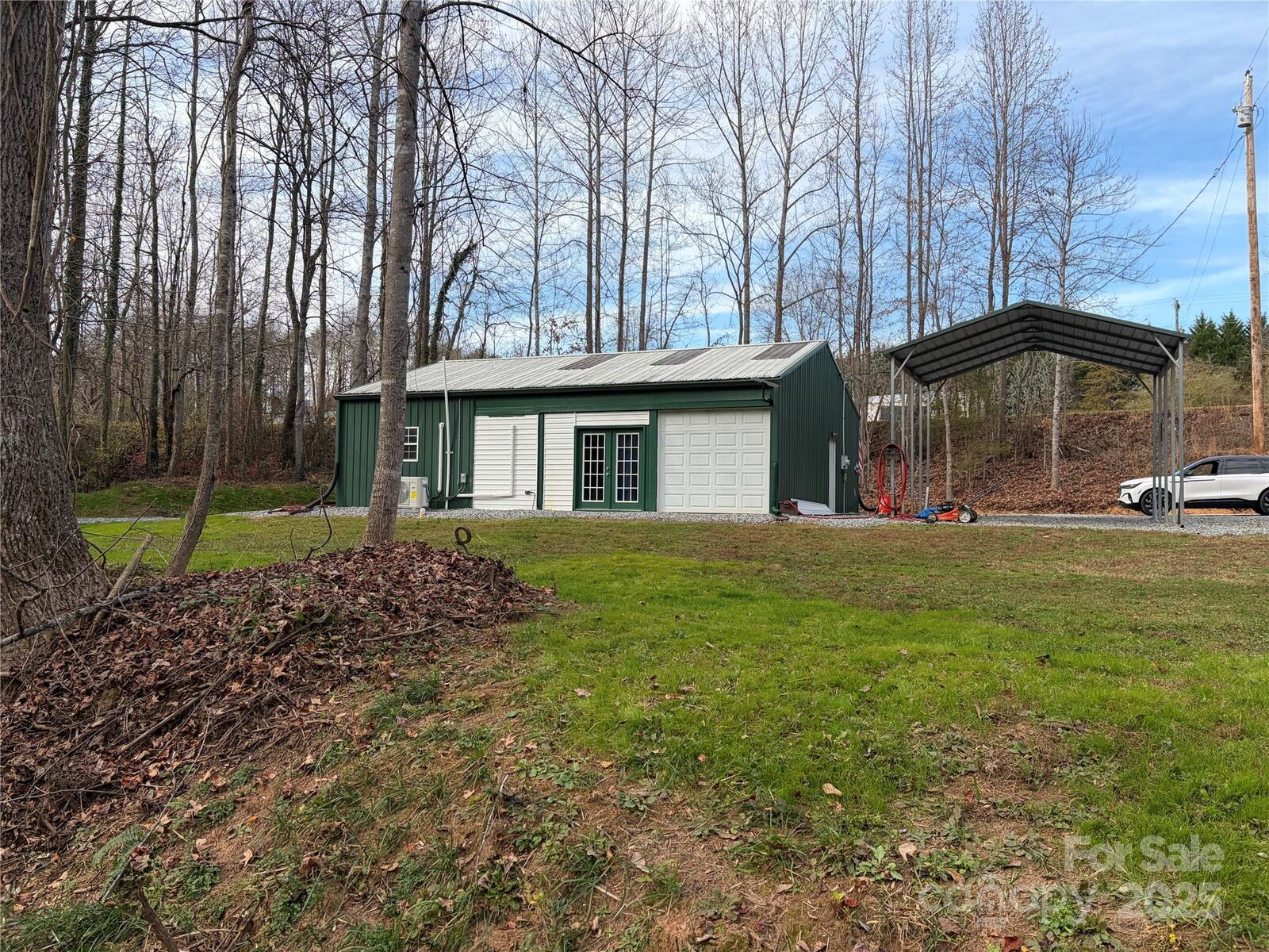 Property Photo: 825 Maple Creek Road NC 28655