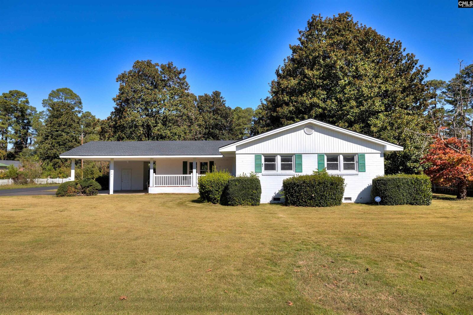 Property Photo:  301 E Northside  SC 29571 