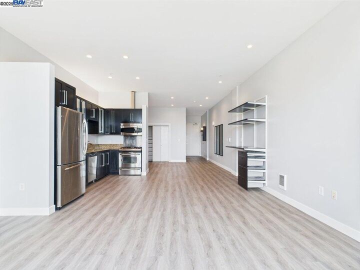 Property Photo:  1001 46th St 220  CA 94608 