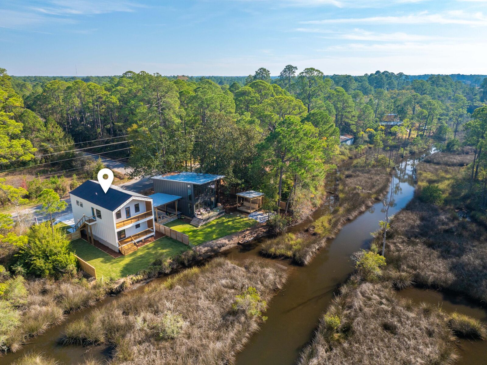 Property Photo: 1317 N Co Highway 393 FL 32459