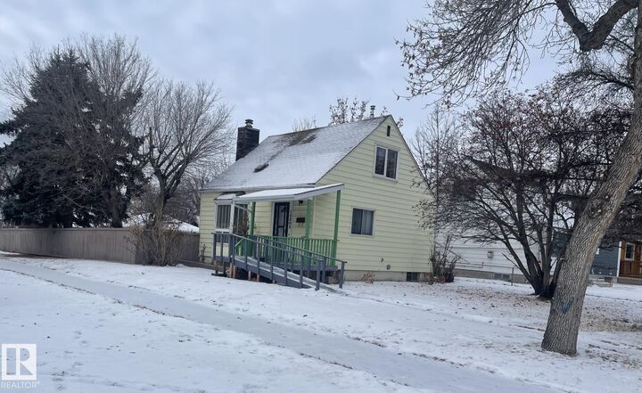 12202 105 Street NW  Edmonton AB T5G 2N8 photo