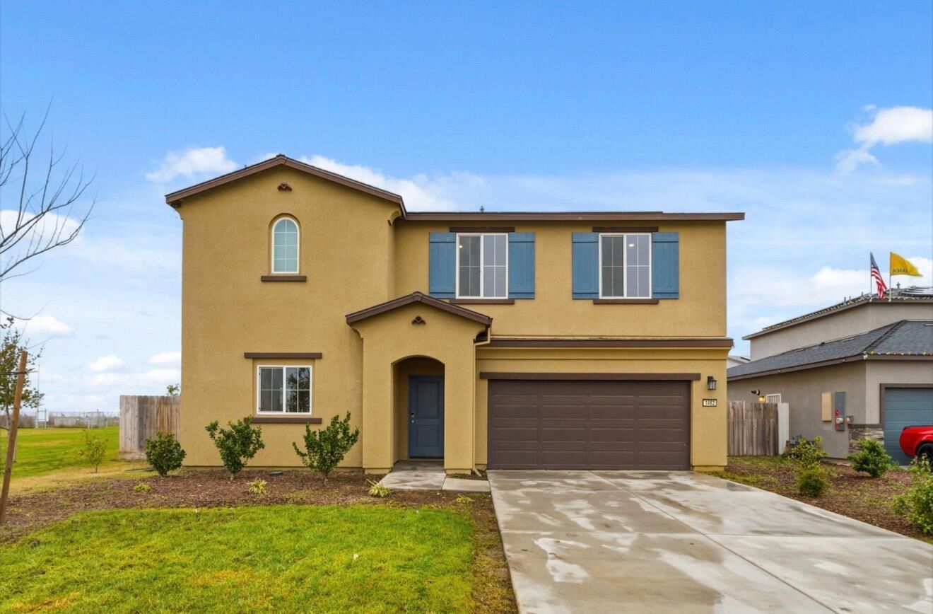 Property Photo:  1462 W Randy Court  CA 93625 