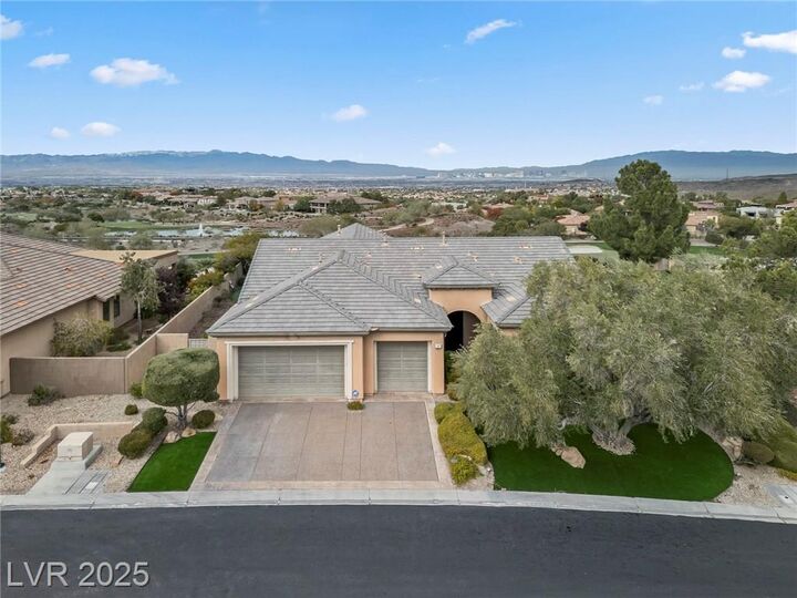 Property Photo: 16 Kittansett Loop NV 89052