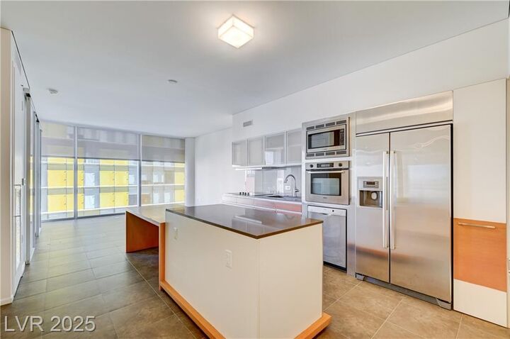 Property Photo: 3726 Las Vegas Boulevard 1811 NV 89158