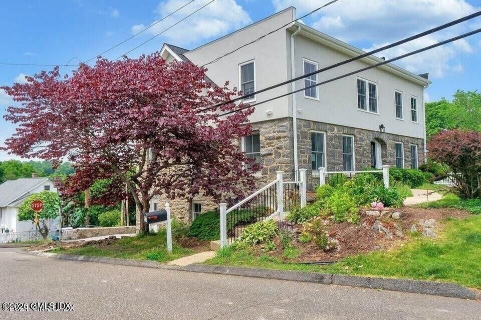 Property Photo:  67 Byram Terrace Drive 1  CT 06831 