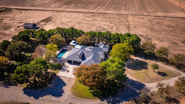 9009 County Rd 7500  Wolfforth TX 79382 photo