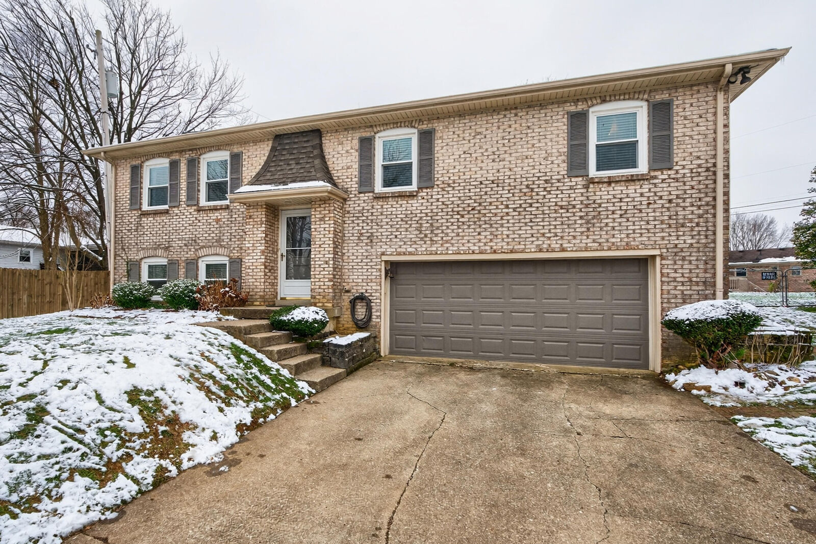 Property Photo: 2004 Hannibal Court KY 40514