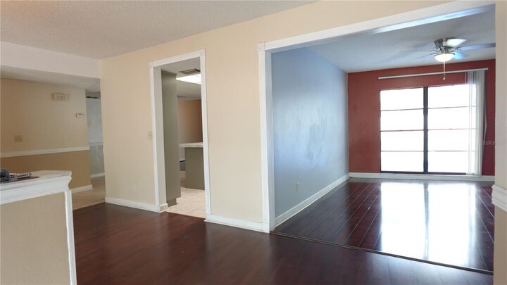 Property Photo:  7818 Capwood Avenue  FL 33637 