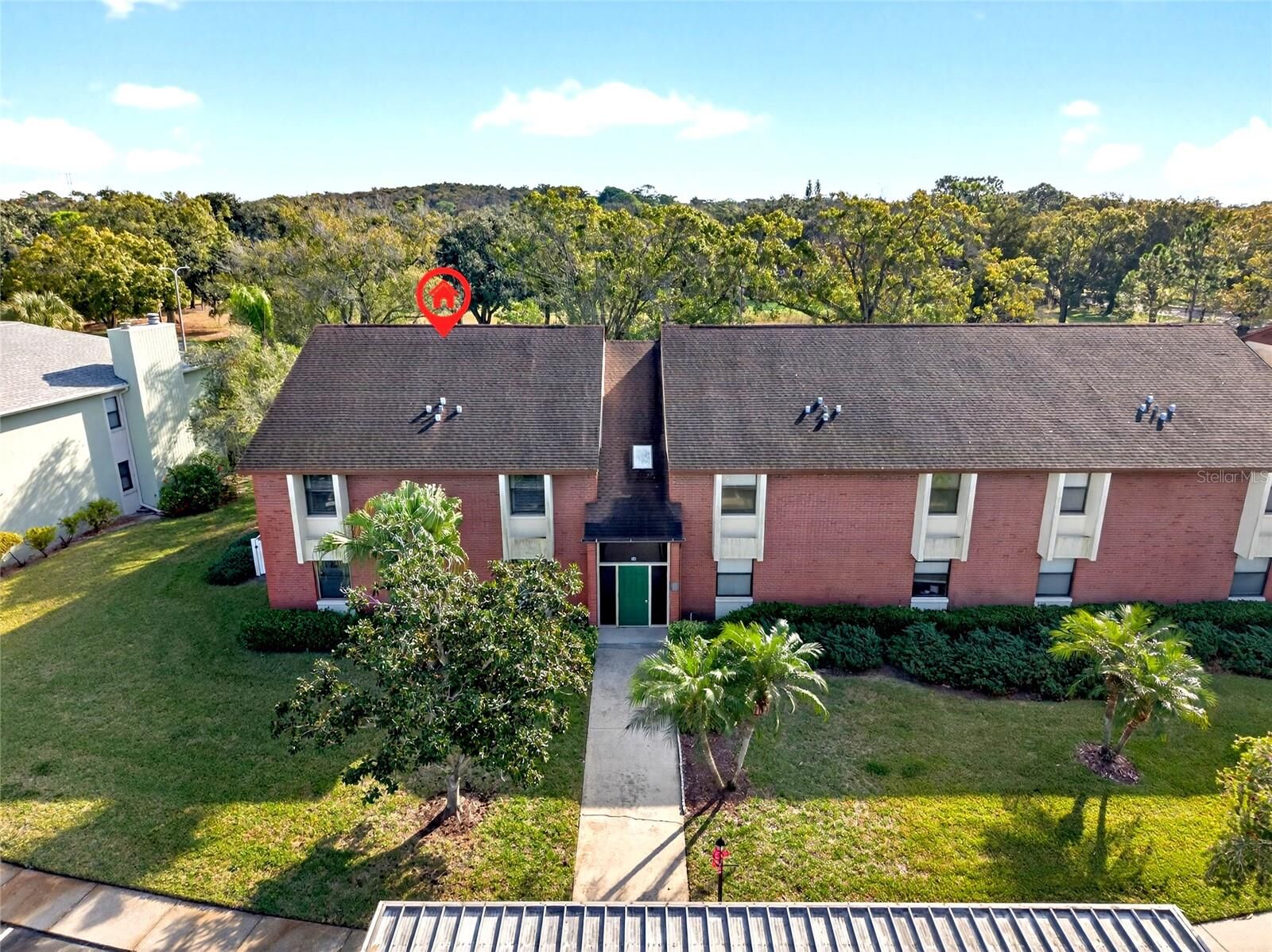 Property Photo: 214 Caryl Way FL 34677