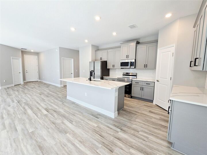 Property Photo:  6 Calendula Court  FL 34446 