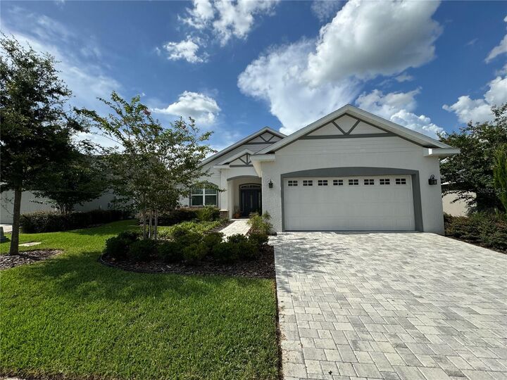 Property Photo: 5008 NE 125th Loop FL 34484