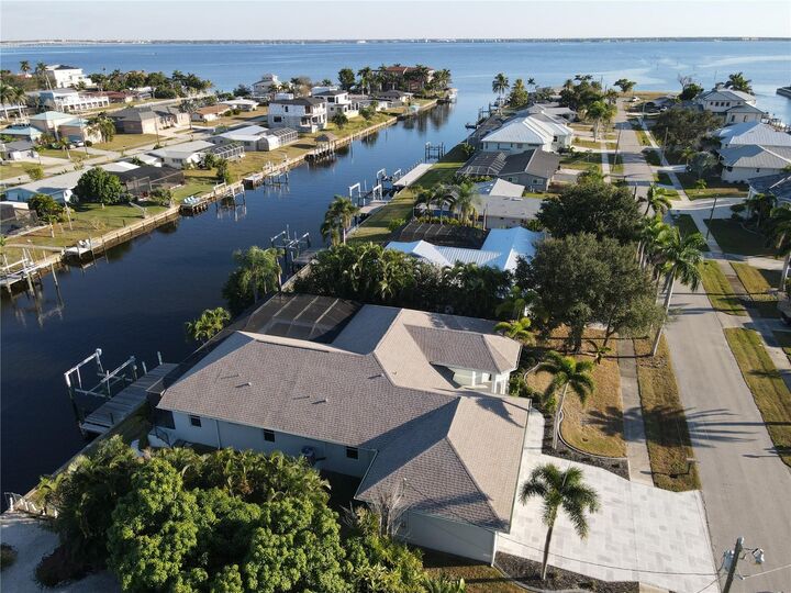 Property Photo: 193 Beeney Road SE FL 33952