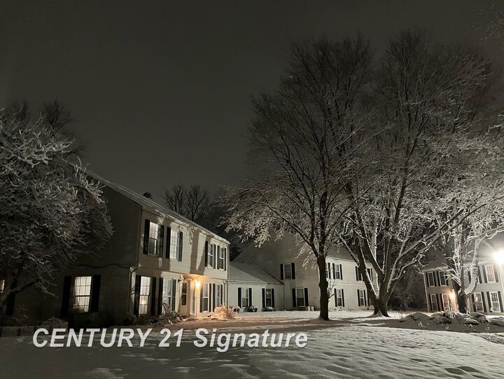 Property Photo: 2140 Painted Post Drive #8 MI 48433