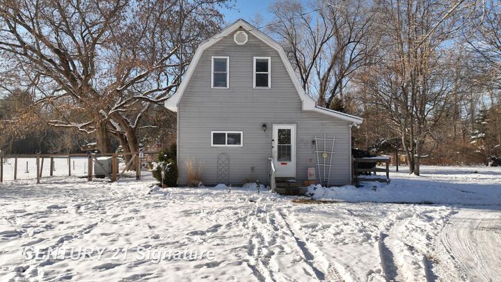 Property Photo: 6721 N Neiner Road MI 48612