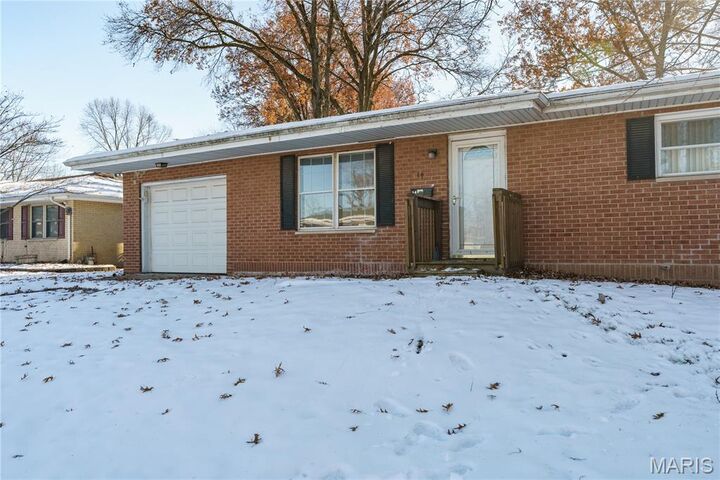 Property Photo: 14 Wilson Park Drive IL 62040