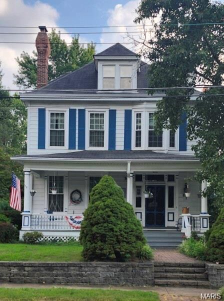 Property Photo: 422 Adams St Street MO 63135