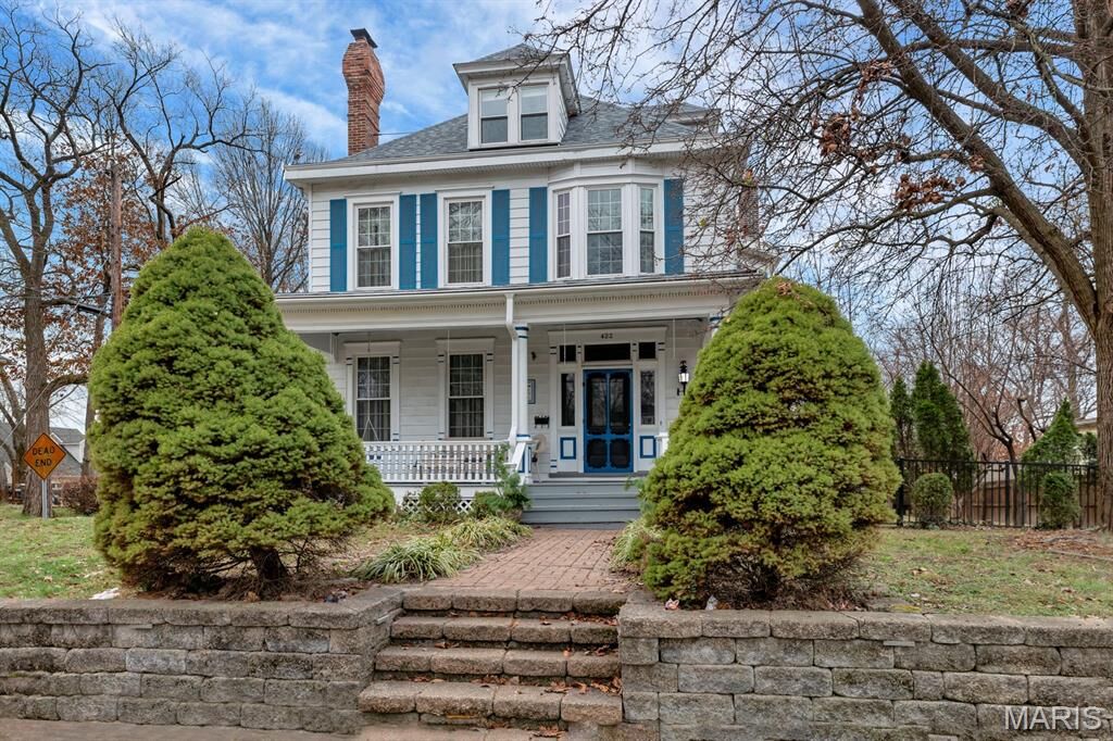 Property Photo: 422 Adams Street MO 63135