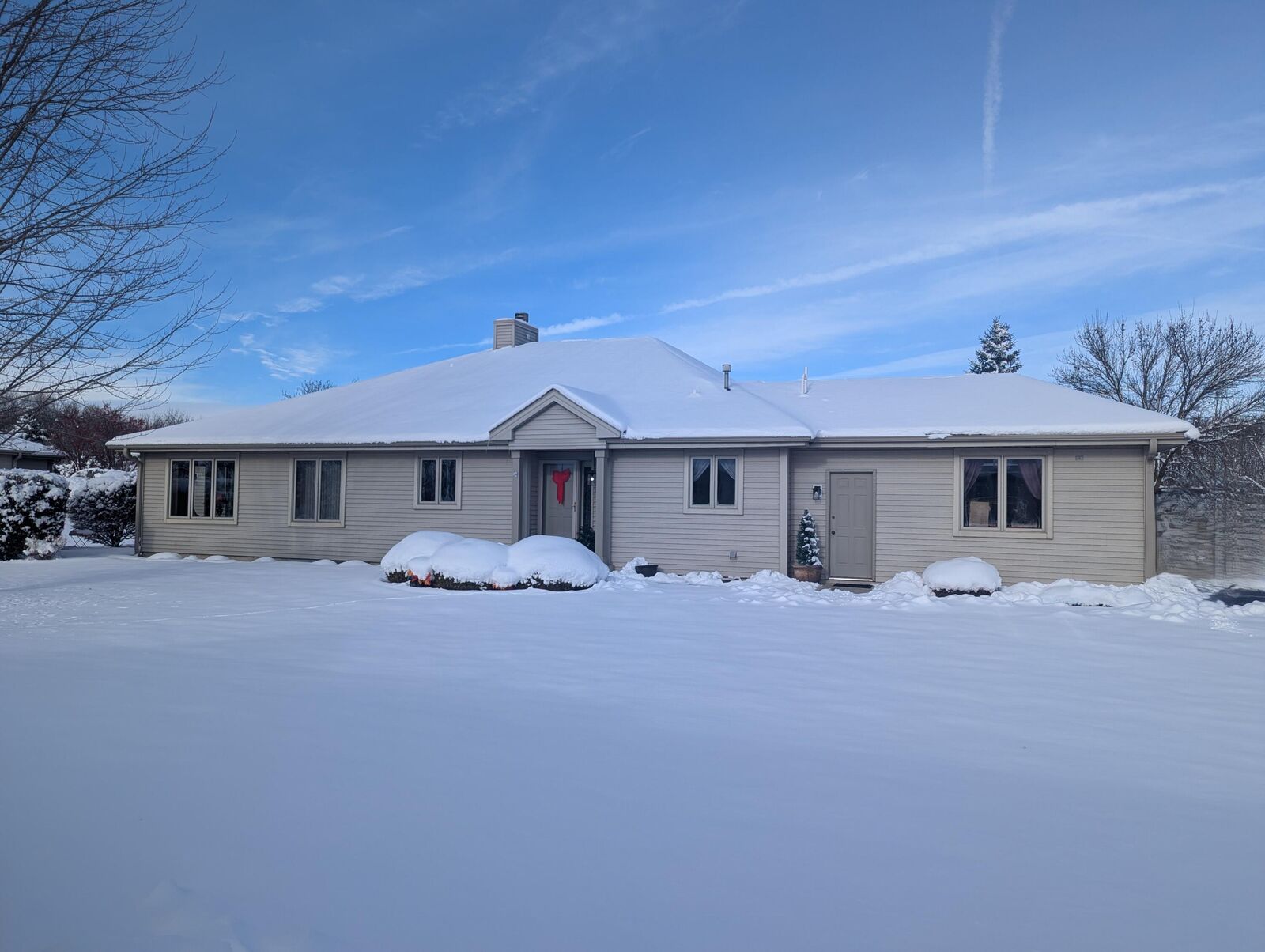Property Photo:  W174n8125 Shady Ln  WI 53051 