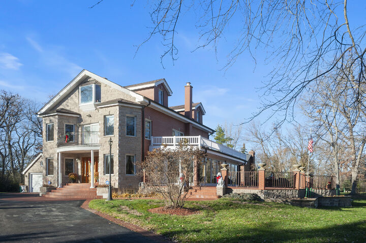 Property Photo:  300 N Bradley Road  IL 60048 